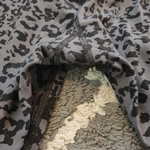 Athleta | Elation Leopard Ultra High Rise Leggings XS - Picture 8 of 10